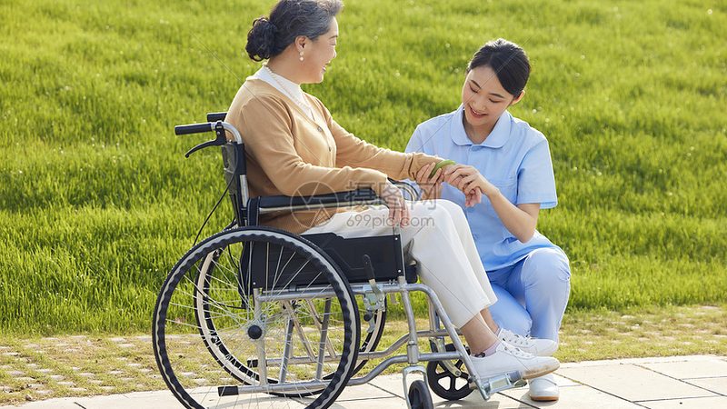 智慧养老平台加盟代理：揭秘加盟背后的关键要素