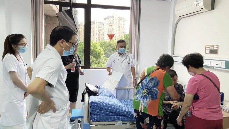 养老院加盟品牌排名，揭秘背后的行业逻辑